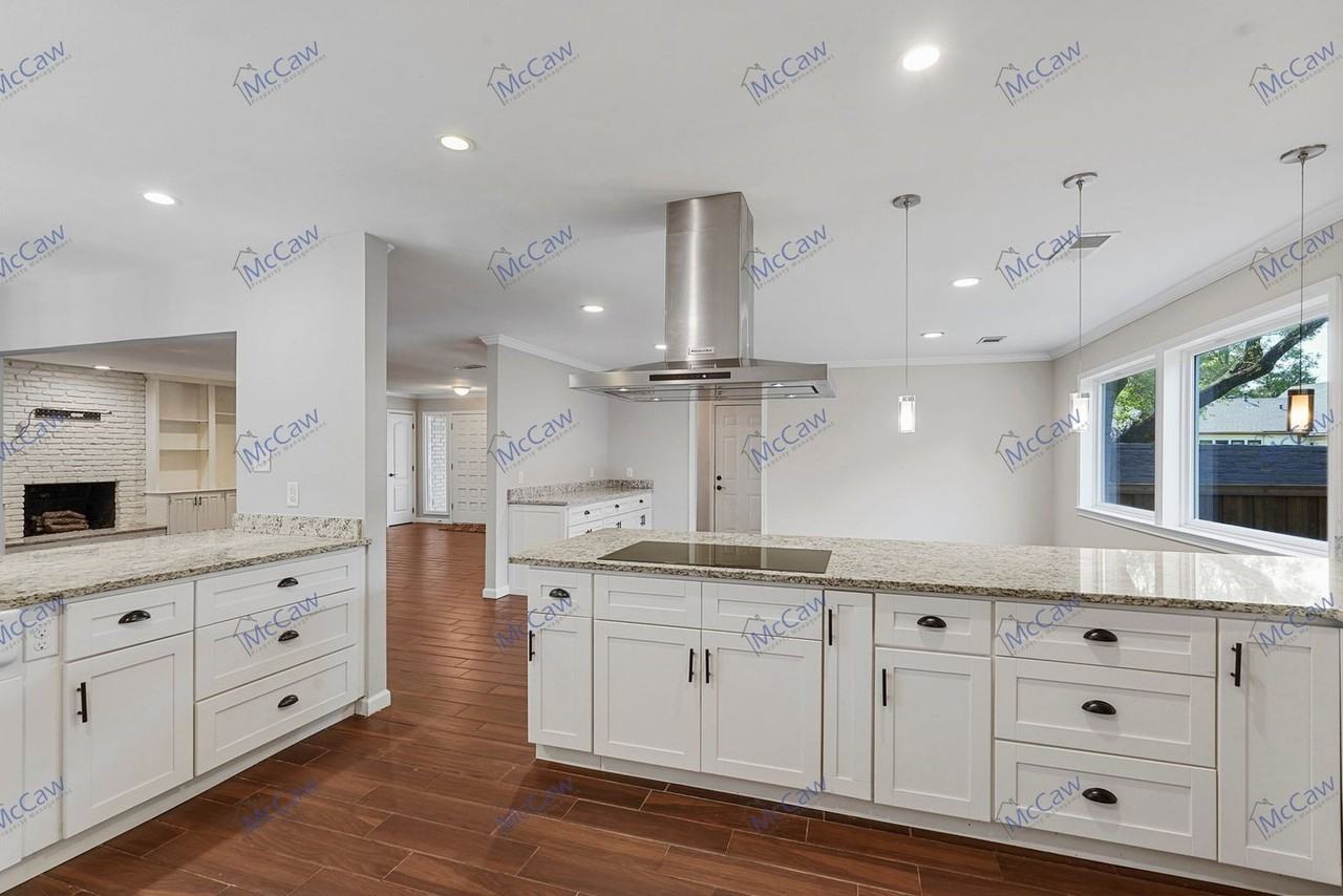 15555 Leavalley Cir - Photo 6 of 21