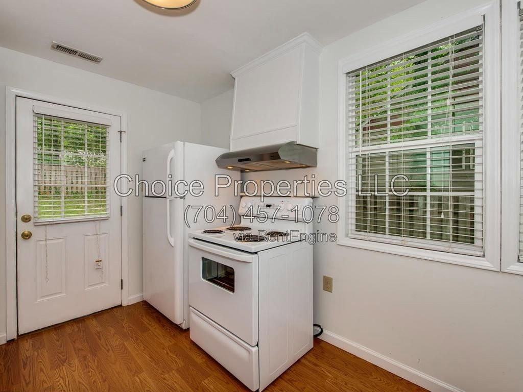 5113 Valley Stream Rd - Photo 6 of 17