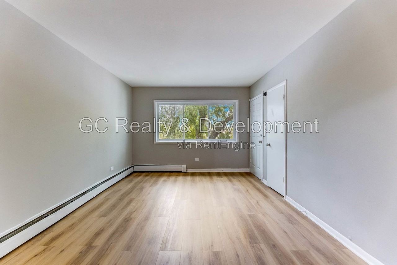 4644 W 47th St #2 - Photo 3 of 23