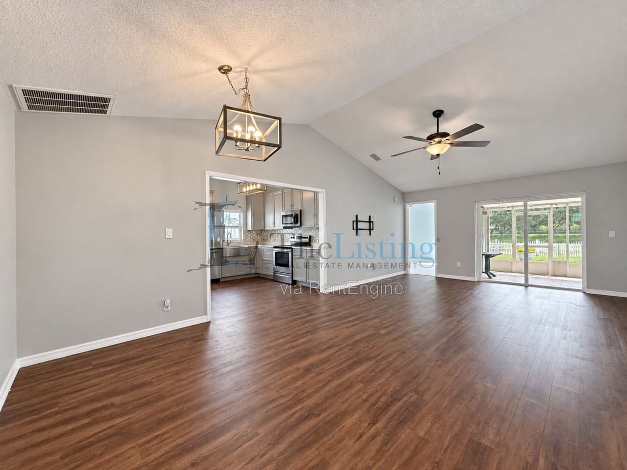 8615 Huntfield St - Photo 6 of 29