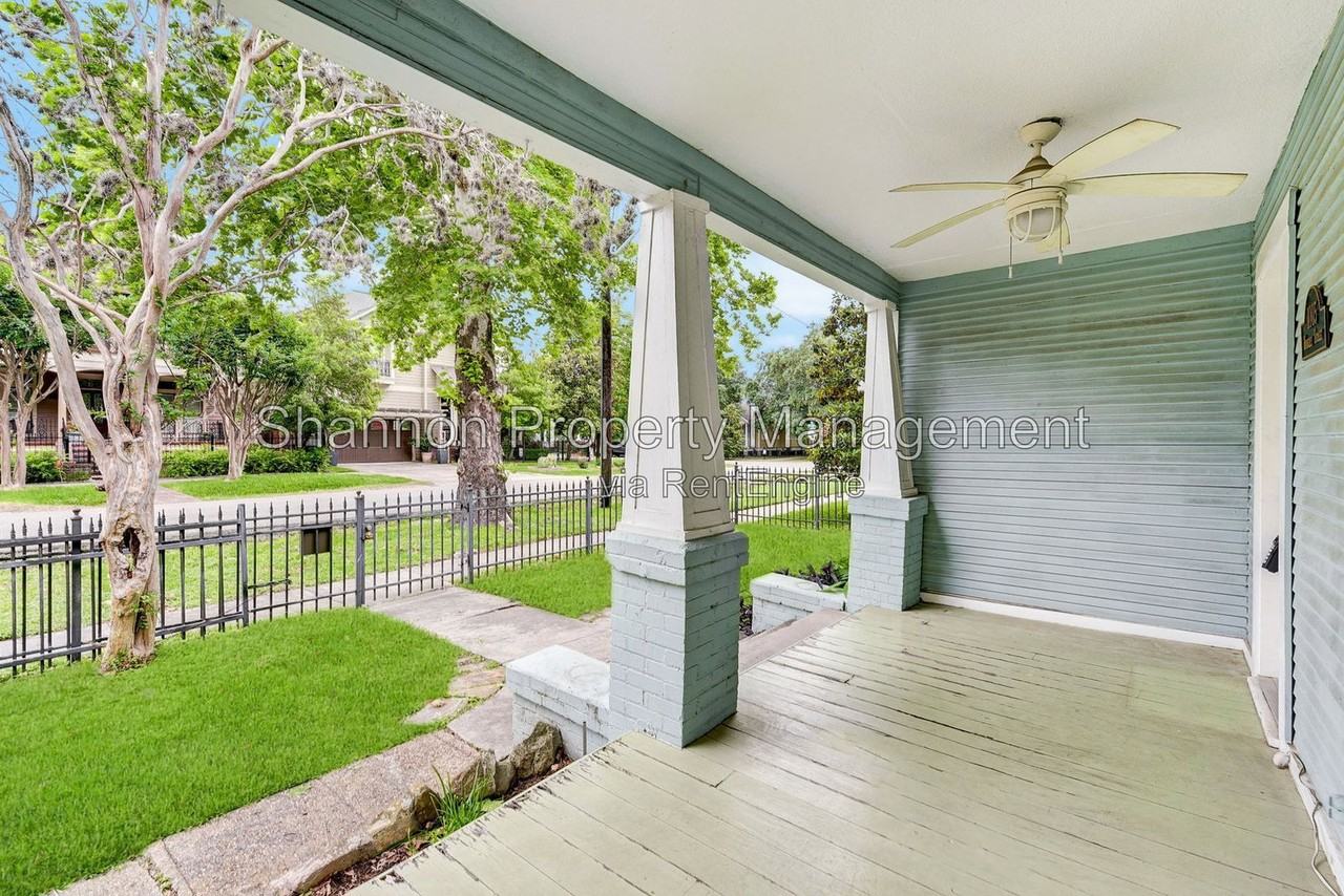 1005 Waverly St - Photo 2 of 23