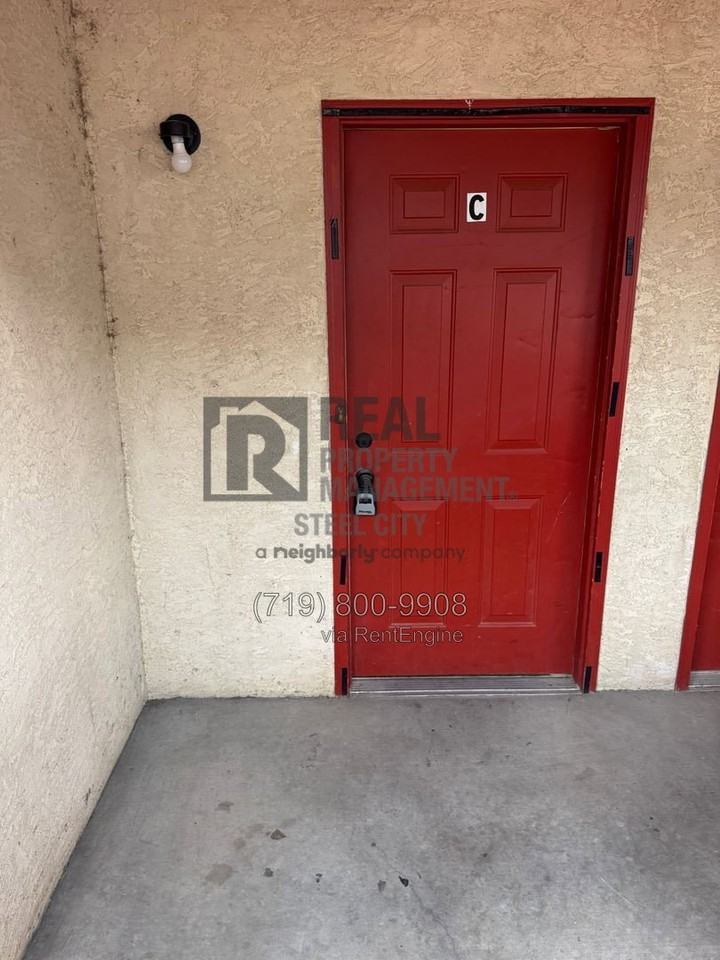 2116 Norman Ln #C - Photo 3 of 12