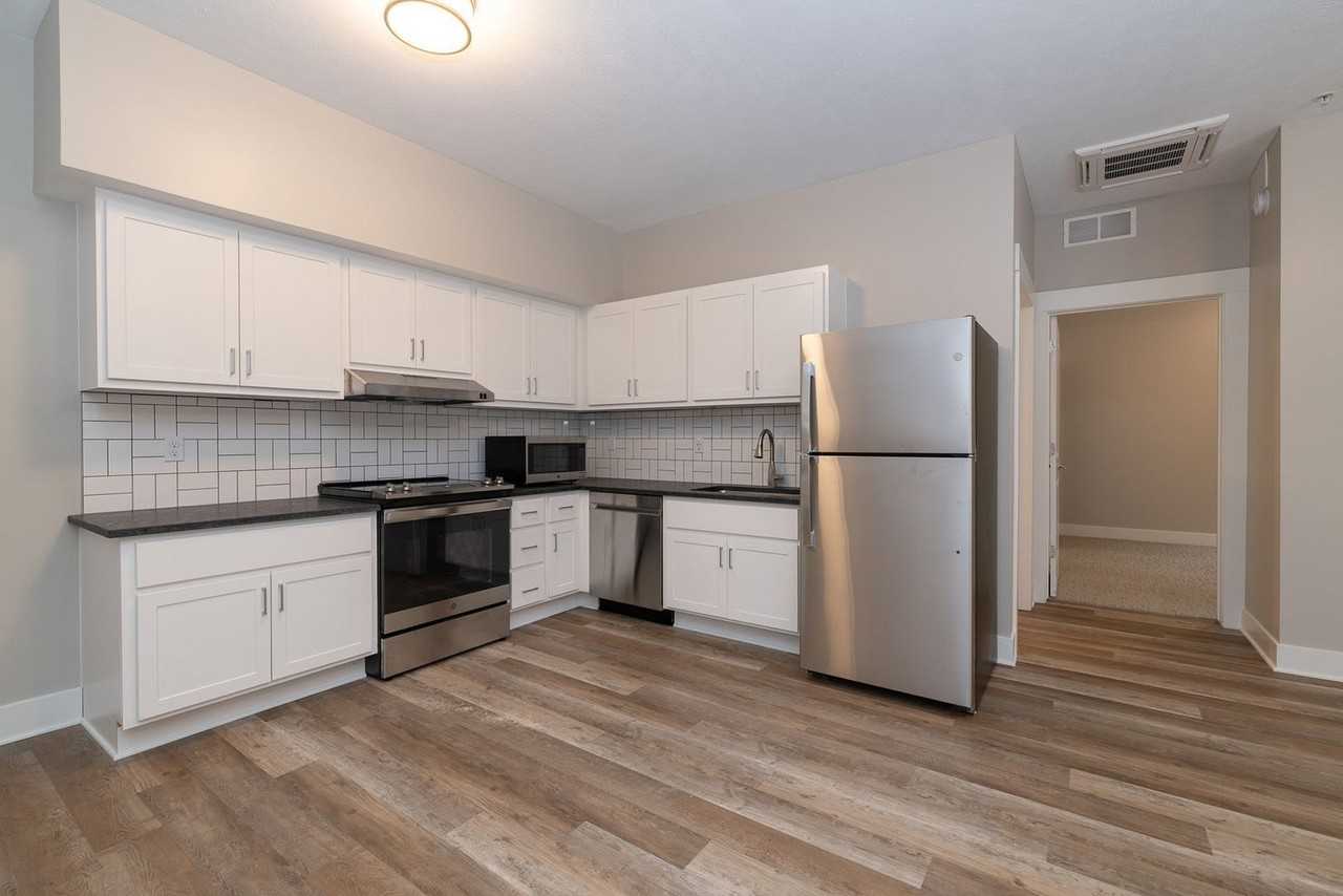 24279 W Mcgillen Ave #A13 - Photo 5 of 16
