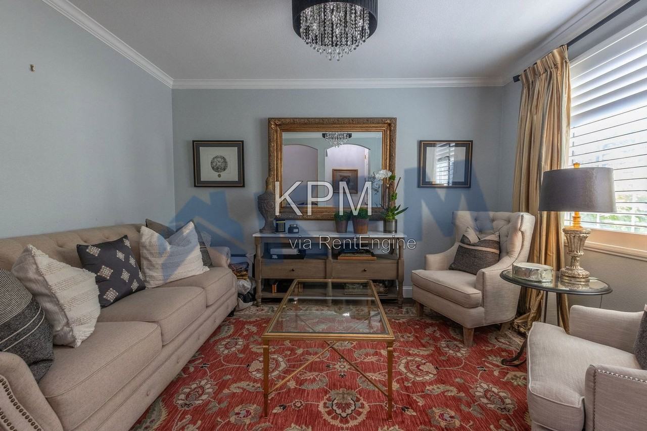 719 Queensland Cir - Photo 5 of 30