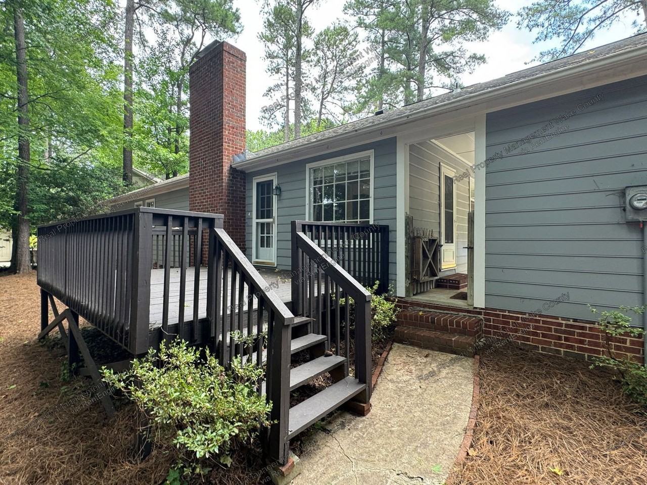 1238 W Springhill Ct - Photo 2 of 32