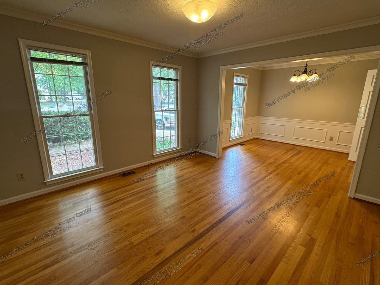 1238 W Springhill Ct - Photo 3 of 32