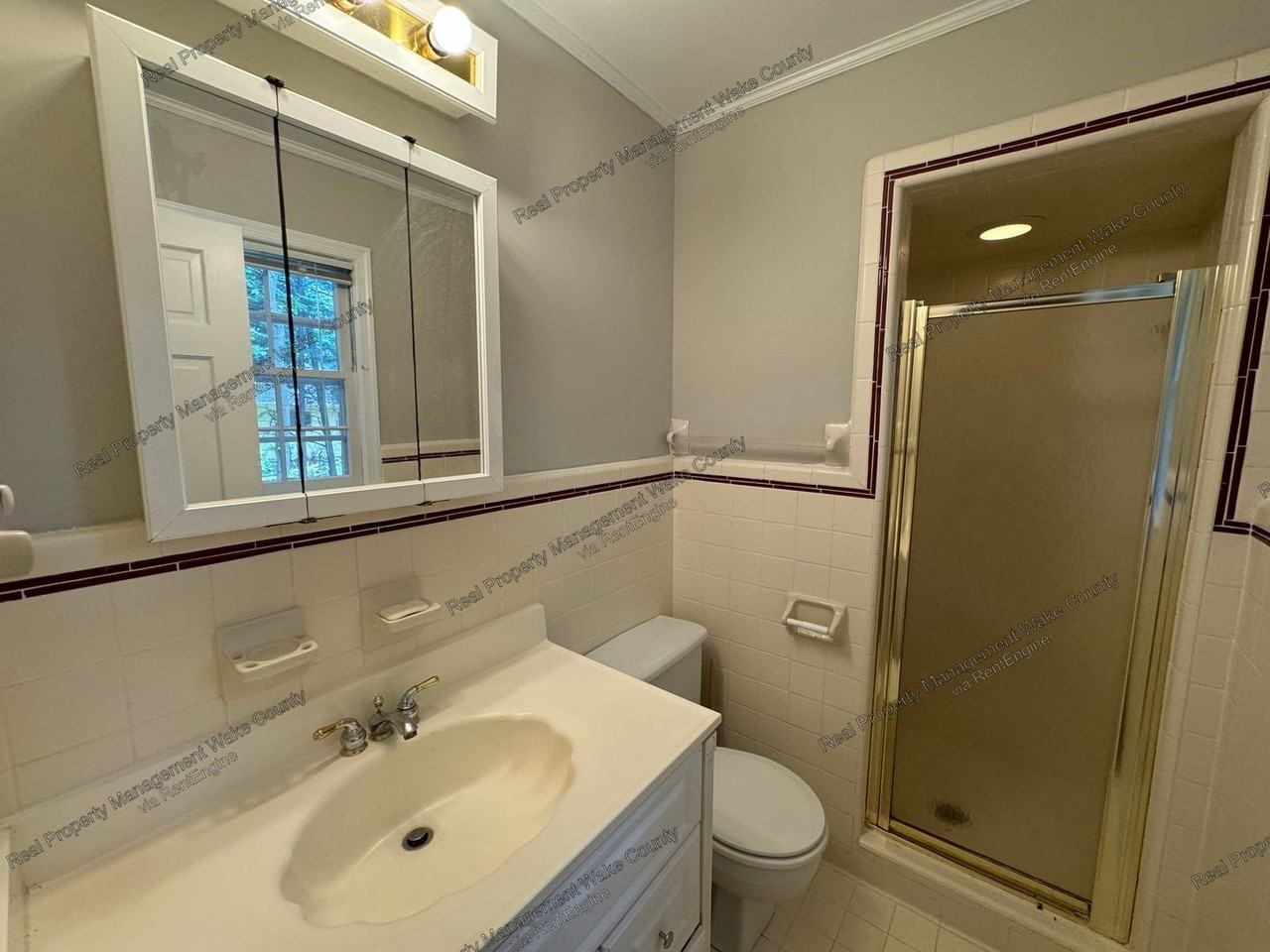 1238 W Springhill Ct - Photo 7 of 32