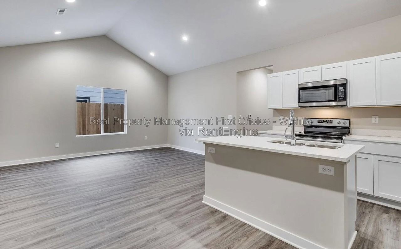 12124 W Fontana St - Photo 6 of 28
