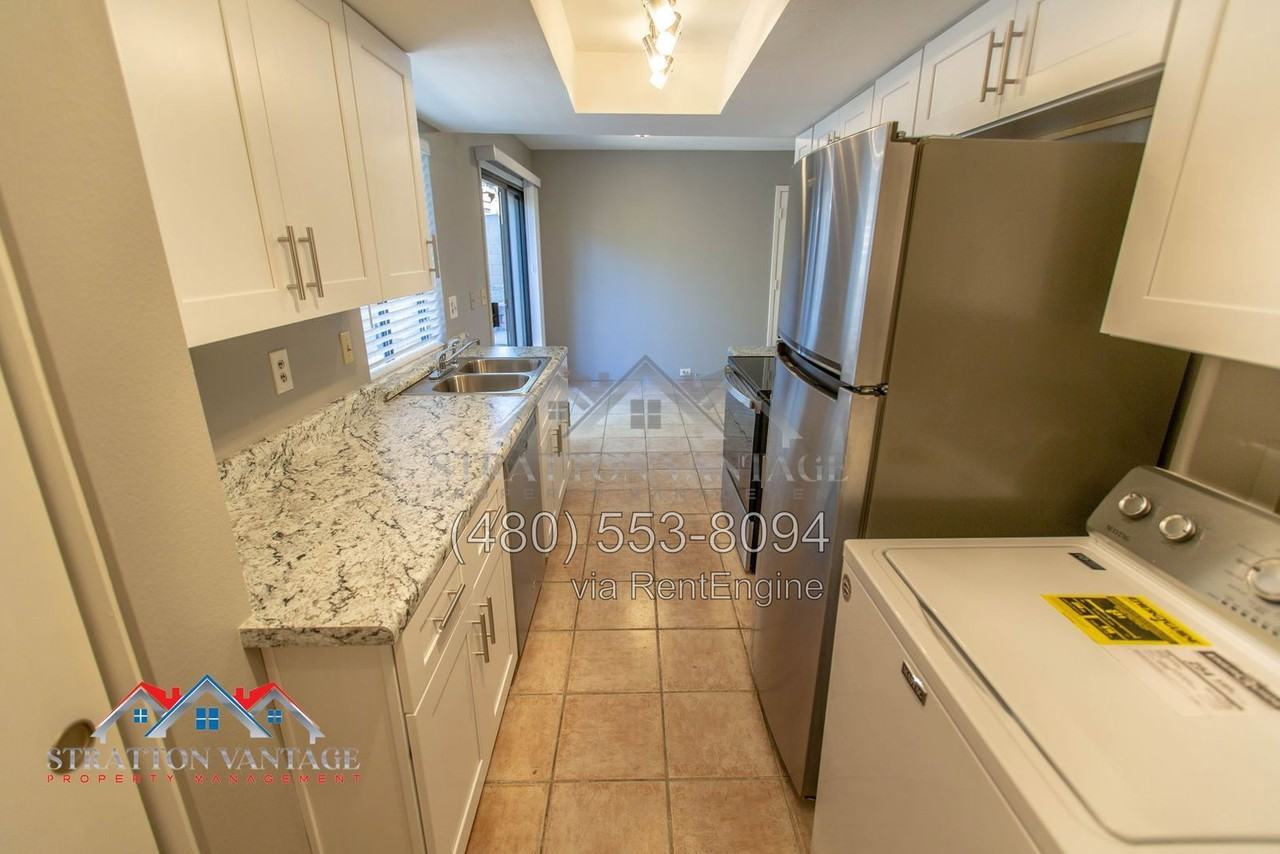 10414 N 11th Pl #1 - Photo 6 of 31