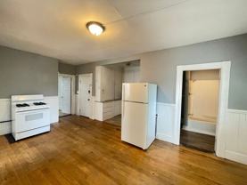 549 Somerville St #1stFL - Photo 1 of 1