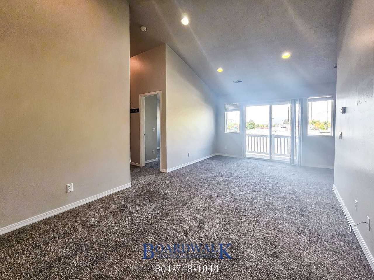 340 N 500 W #304 - Photo 3 of 26
