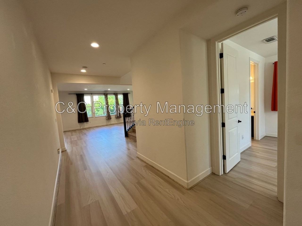 261 Huntley Ave - Photo 5 of 21