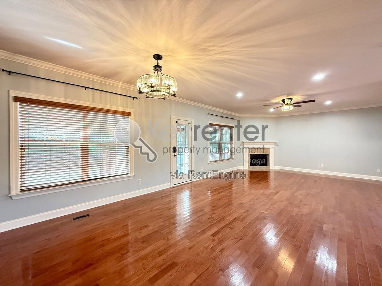 7160 Neville Dr - Photo 5 of 25