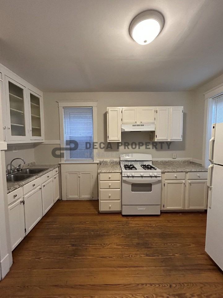 3230 Liberty St #2F - Photo 6 of 13