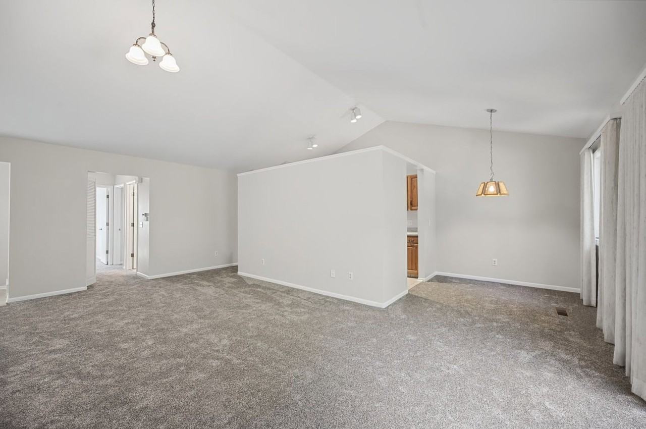 6590 Misty Ln - Photo 3 of 18