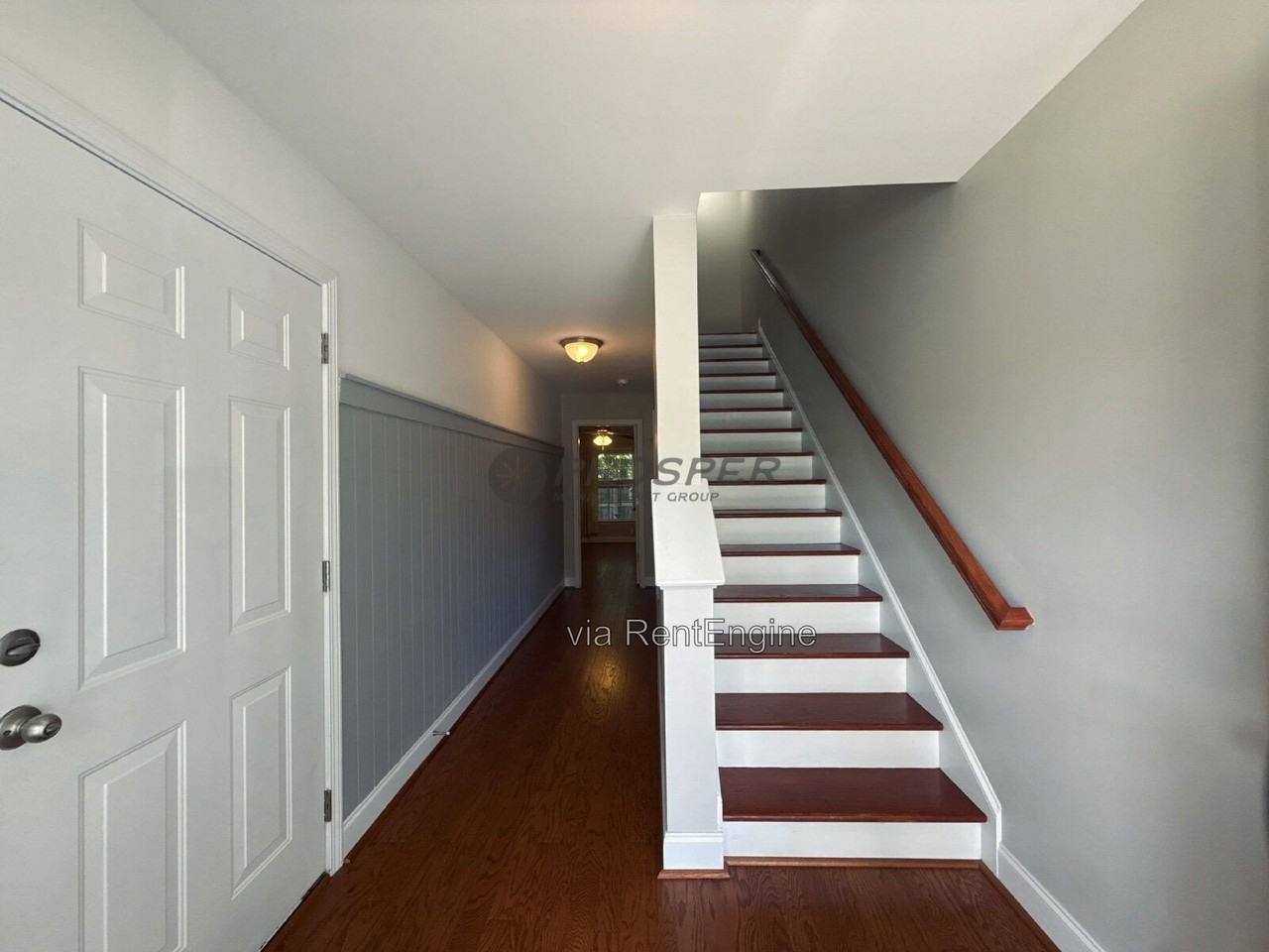 4075 Hartland St - Photo 3 of 27