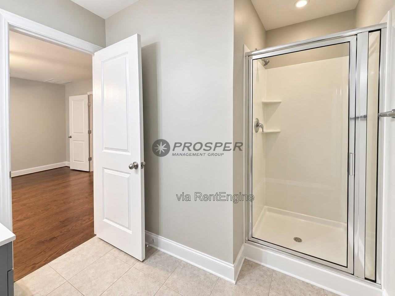 4075 Hartland St - Photo 7 of 27
