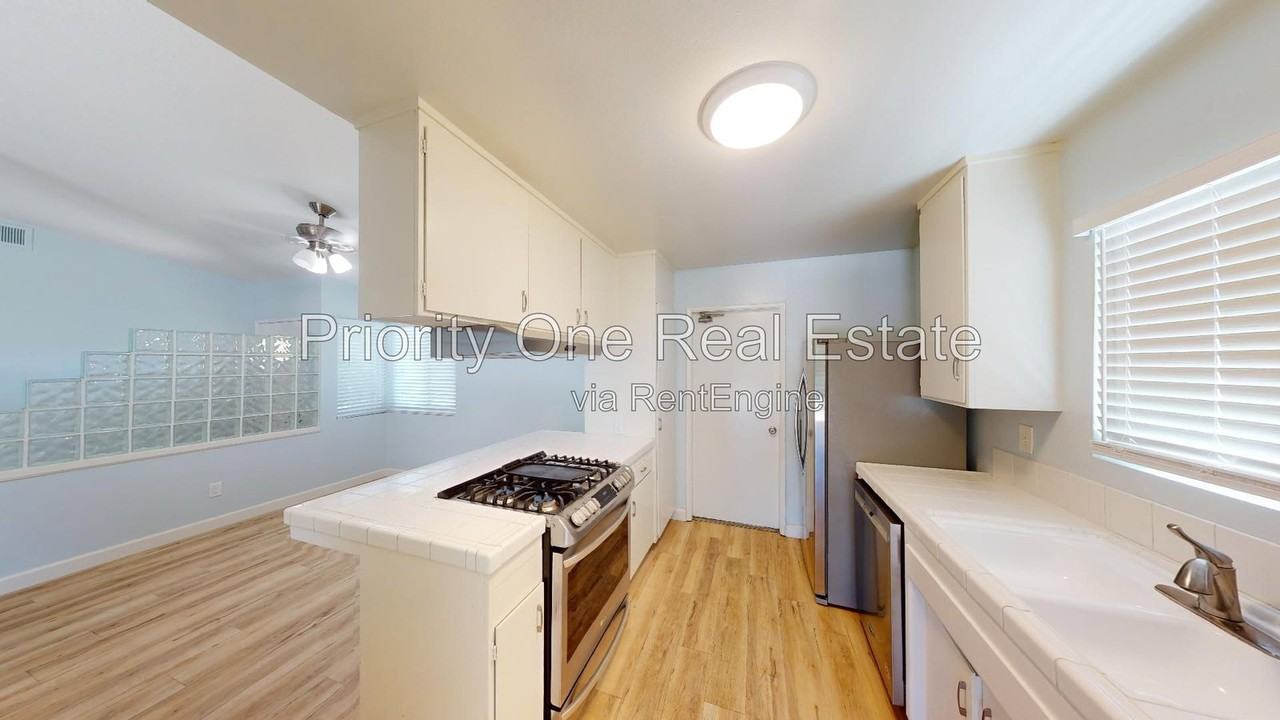 3852 Cameo Ln - Photo 6 of 13