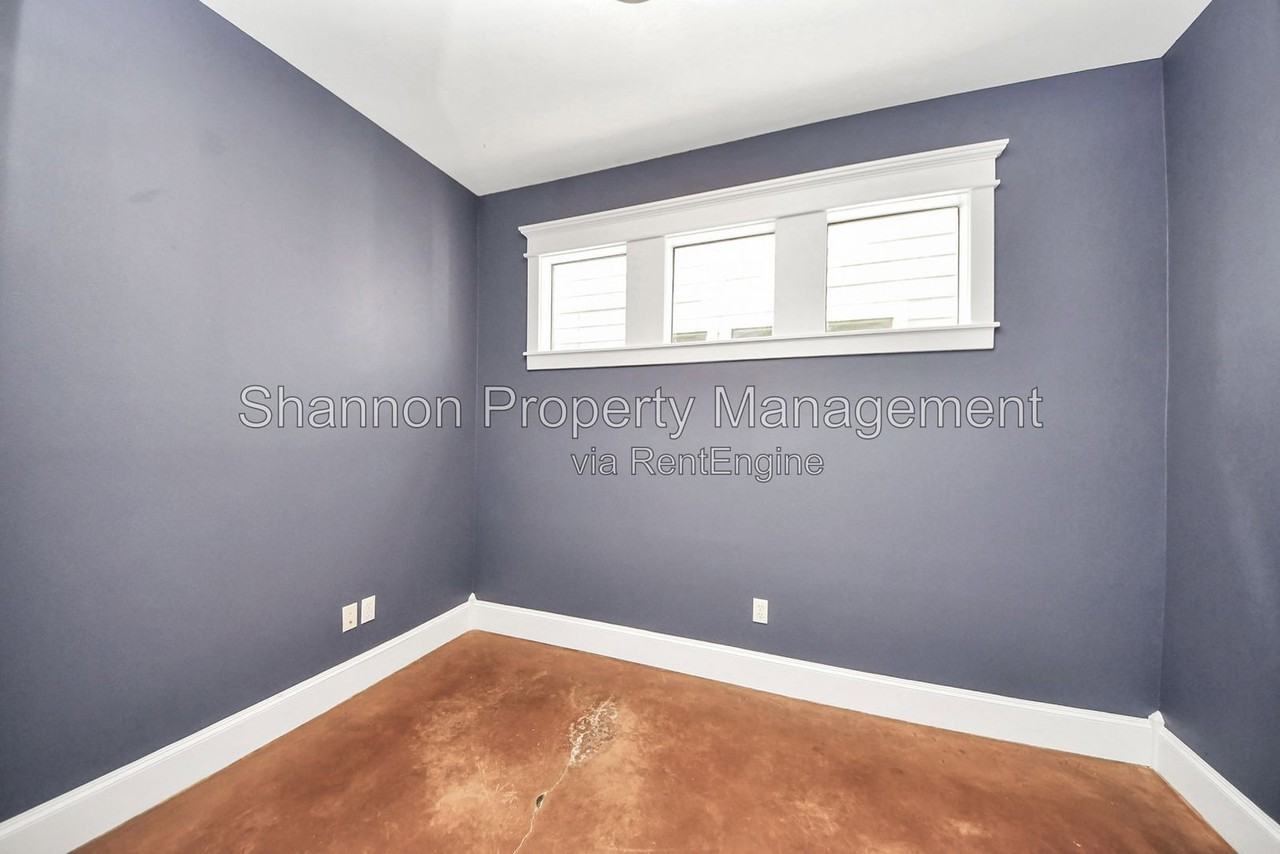 1538 Nashua St - Photo 3 of 34