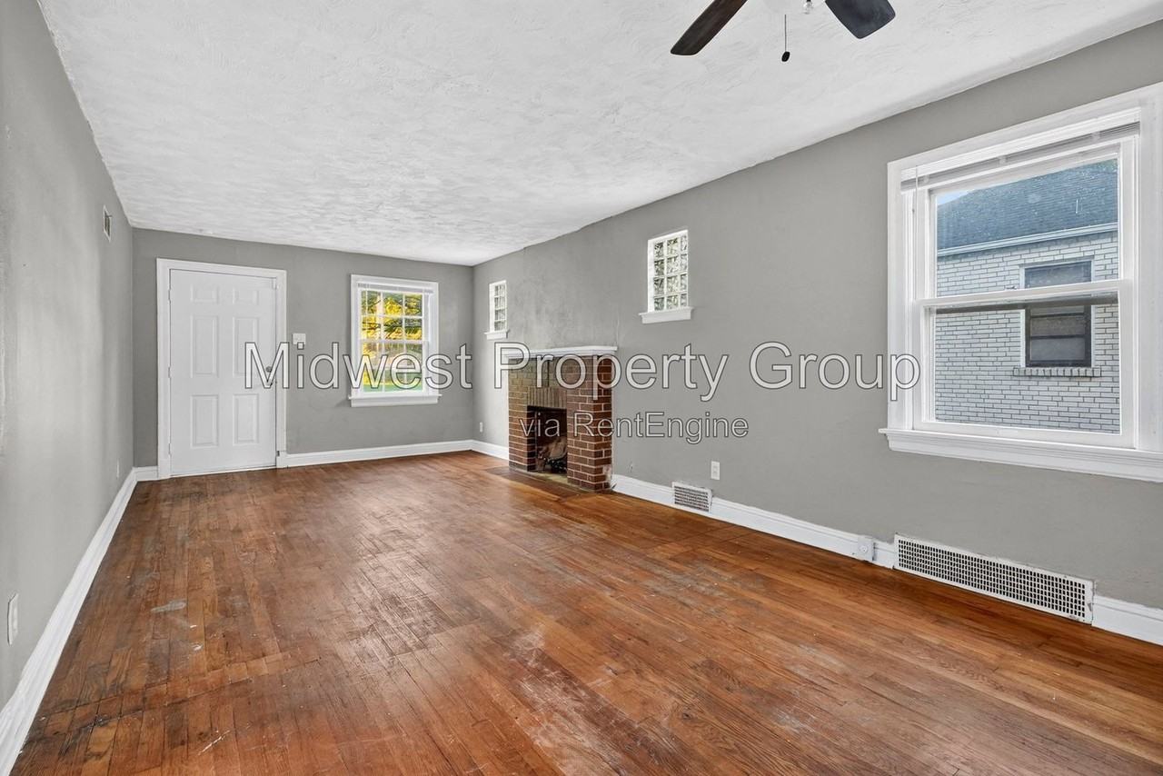 313 Henquin Dr - Photo 3 of 20