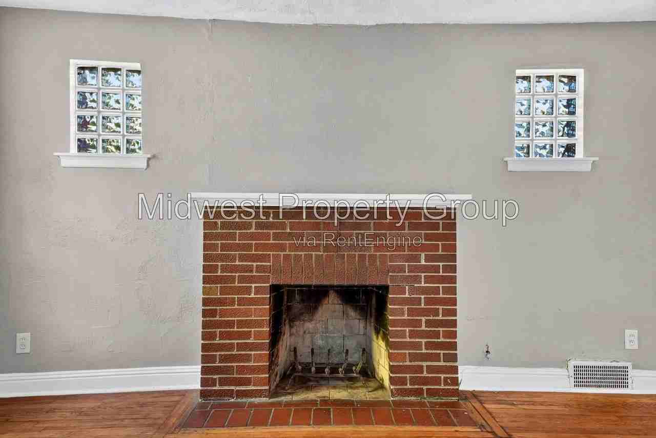 313 Henquin Dr - Photo 4 of 20