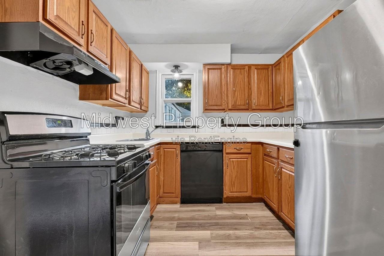 313 Henquin Dr - Photo 7 of 20
