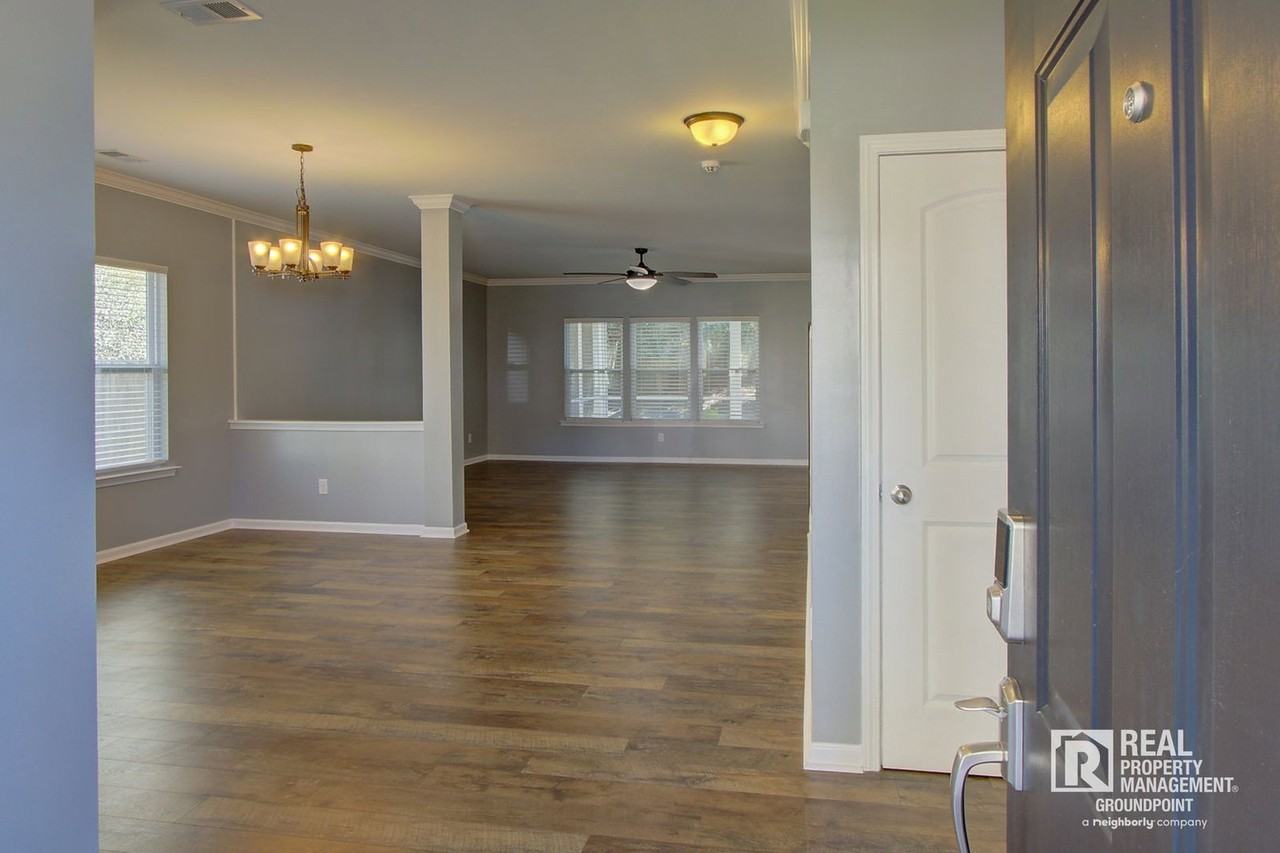 106 Balsam Cir - Photo 3 of 46