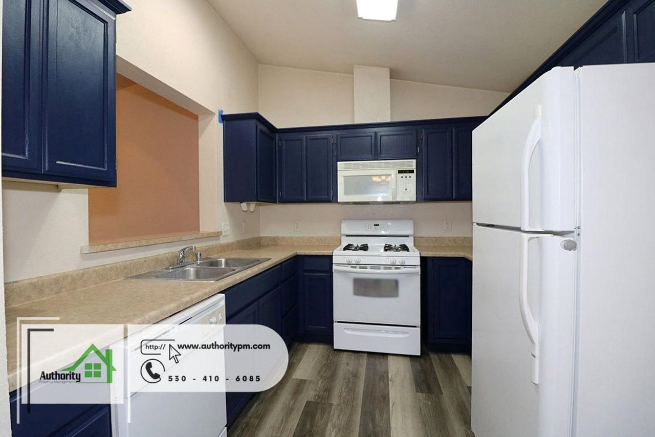 3751 Main St - Photo 6 of 17