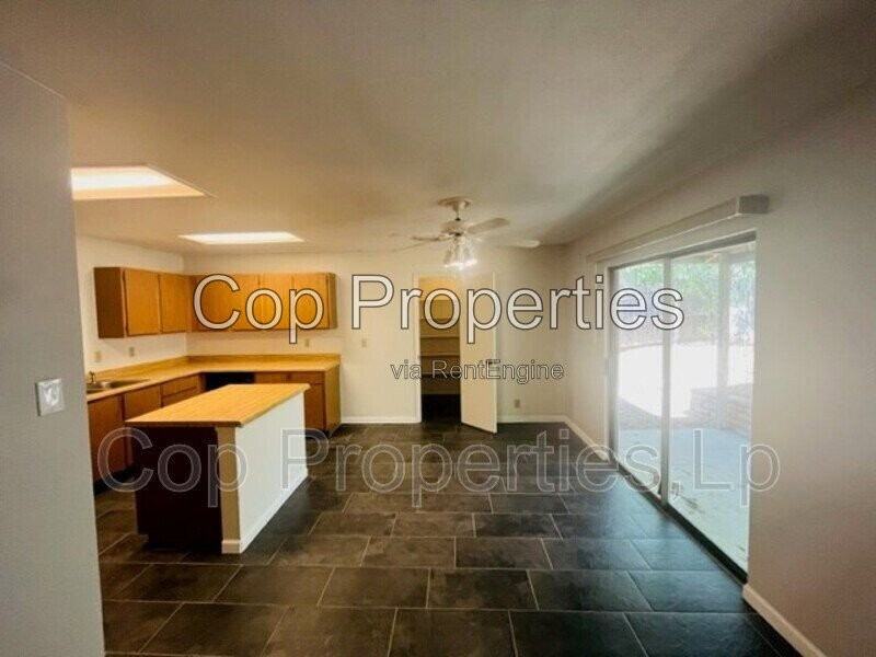 7631 Aspen Park Dr - Photo 3 of 17