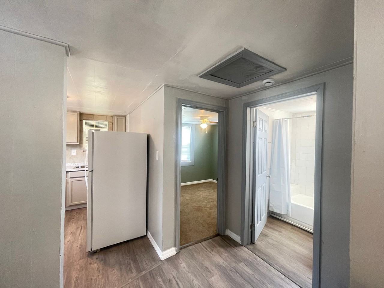 907 S Washington Ave - Photo 5 of 23
