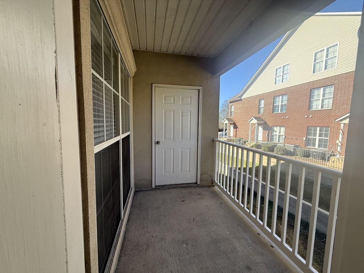 301 Penny Ln - Photo 5 of 13