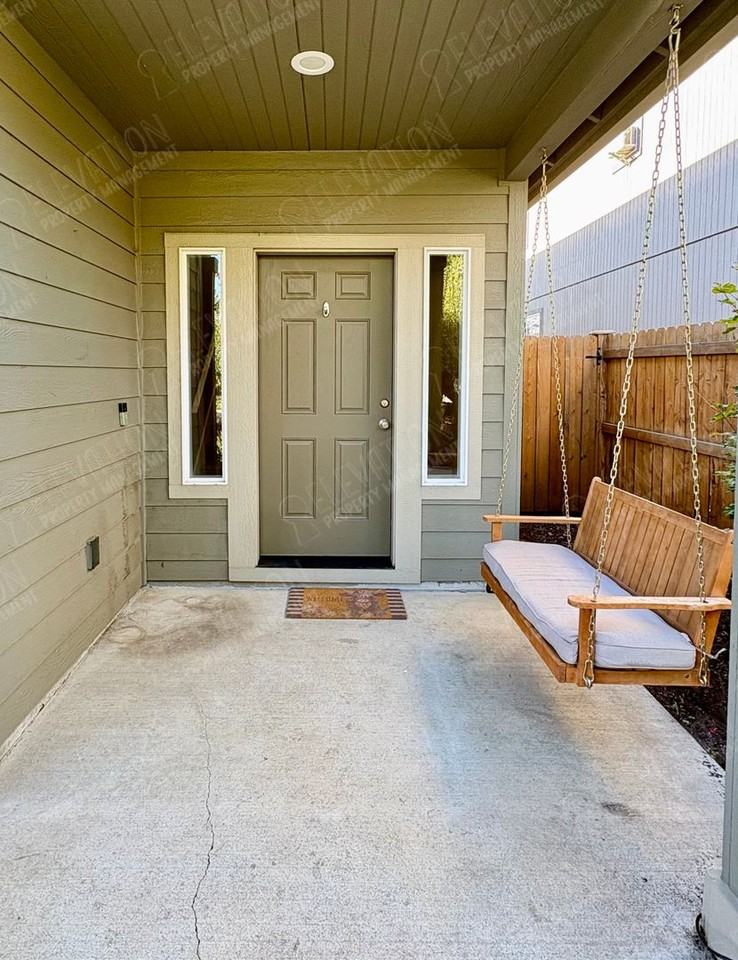 21241 Se Golden Market Ln - Photo 2 of 25