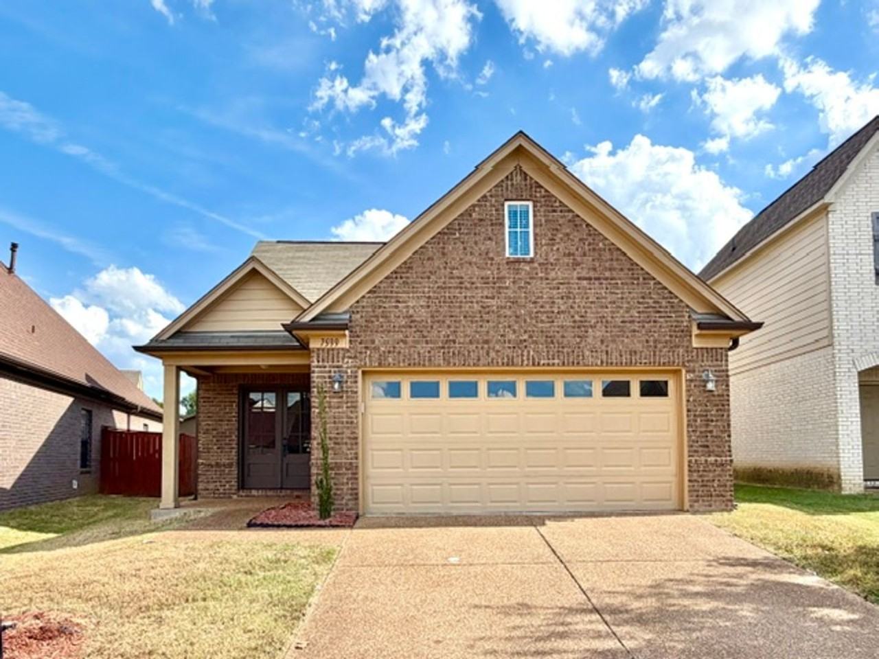 7599 Glen Creek Ln - Photo 2 of 11