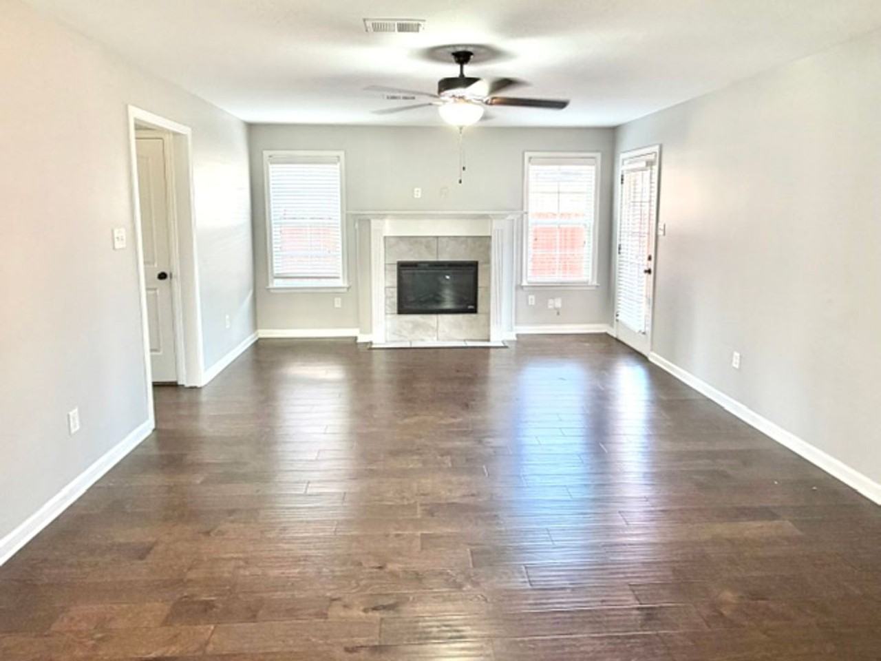 7599 Glen Creek Ln - Photo 3 of 11