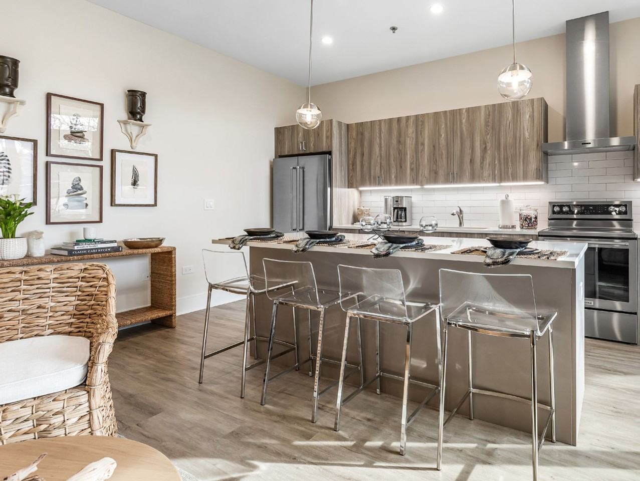 435 Madison Street - Photo 4 of 18