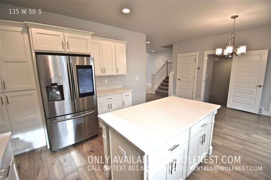 135 W 50 S - Photo 7 of 40