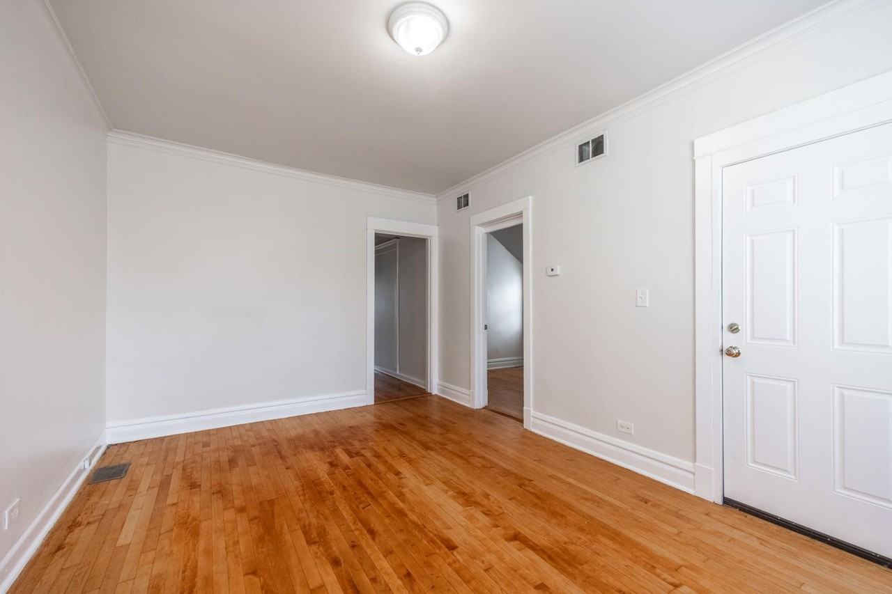 2937 N Kimball Ave #1 - Photo 3 of 14
