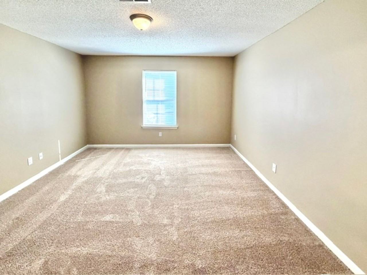 7906 Rushmeade Cir N - Photo 5 of 10