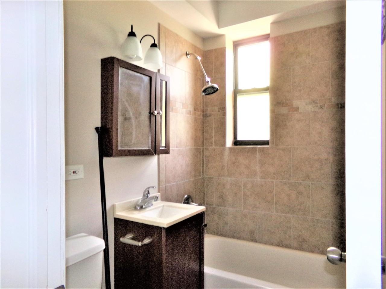 896 Green Bay Rd #06 - Photo 3 of 14