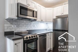 640 W Wrightwood Ave #211 - Photo 1 of 1