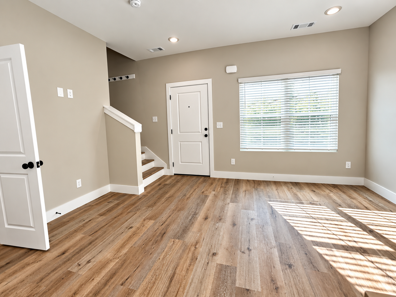 122 N Centennial Ave - Photo 4 of 37