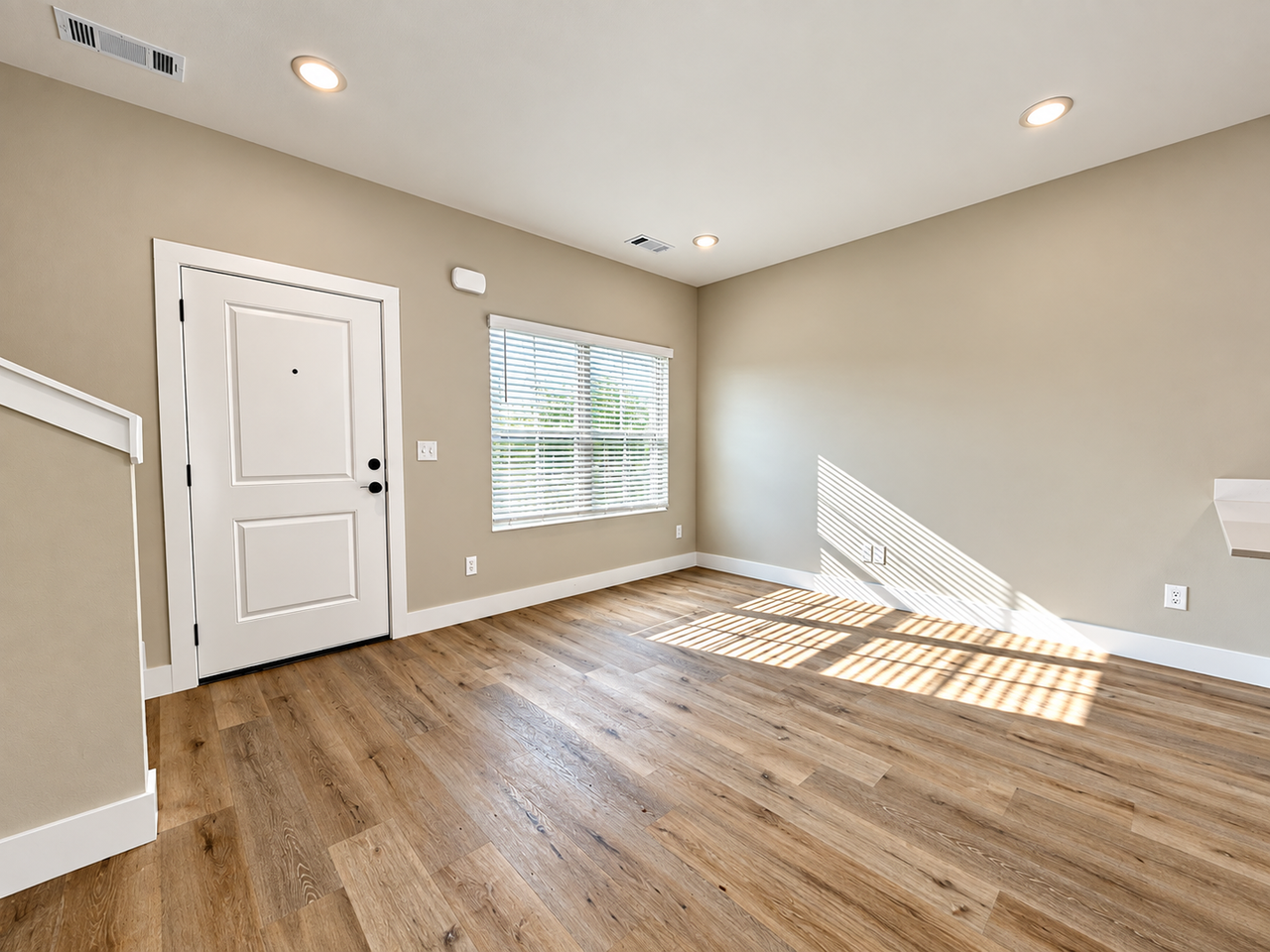 122 N Centennial Ave - Photo 5 of 37