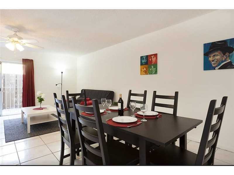 2059 NE 139th St - Photo 3 of 8