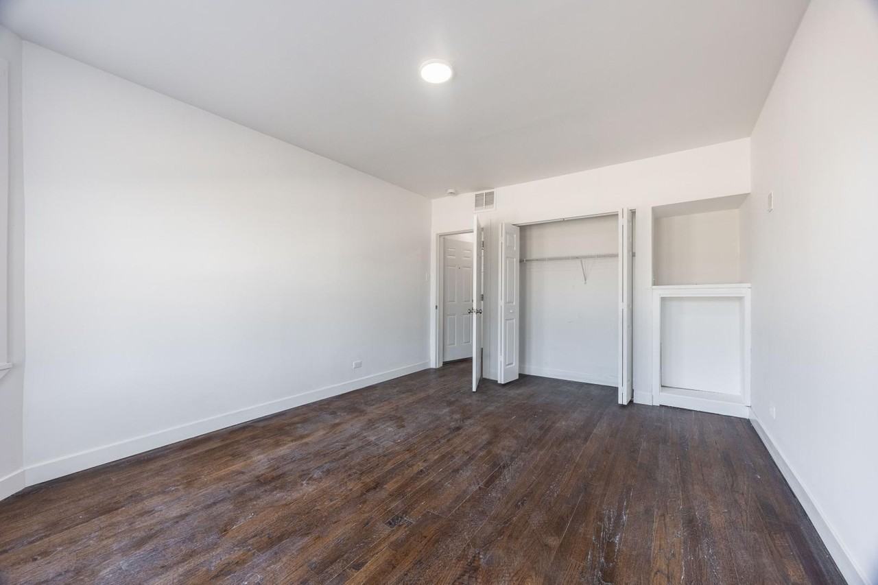 5235 W Lake St #1B - Photo 5 of 7