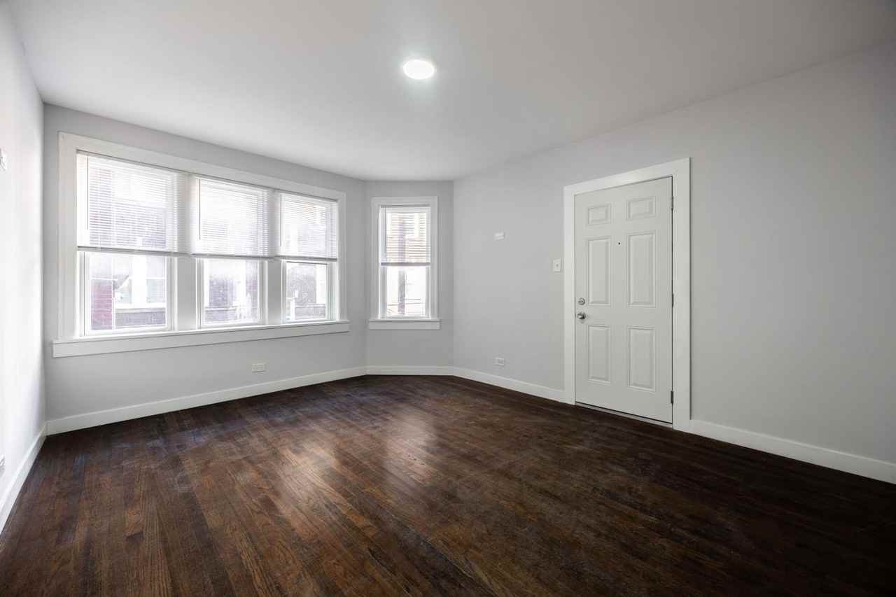 5239 W Lake St #2C