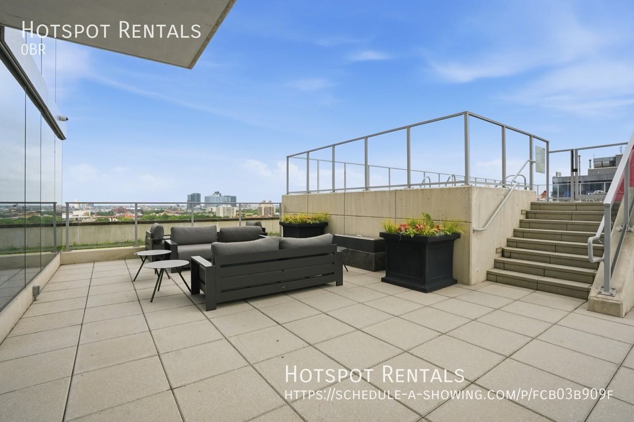 1225 N Wells St - Photo 2 of 17
