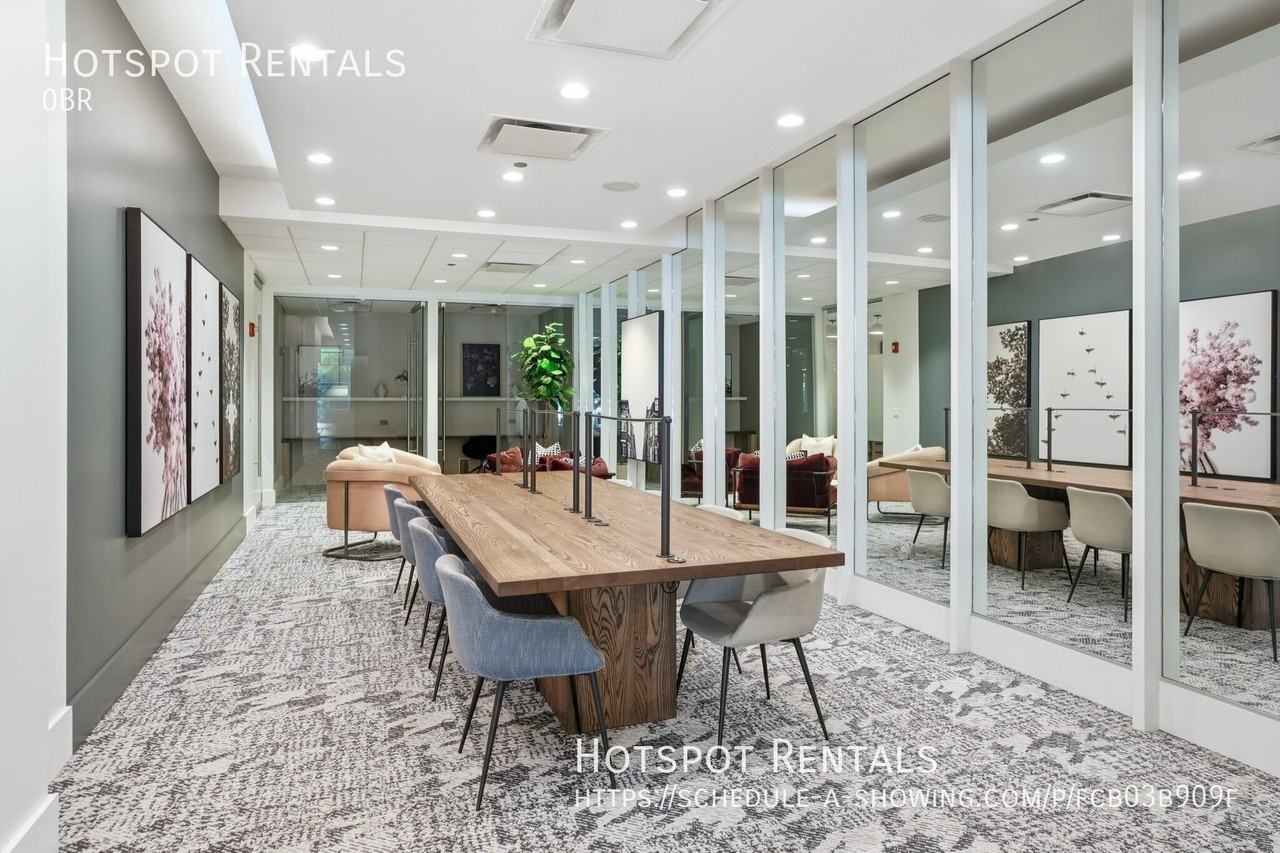 1225 N Wells St - Photo 6 of 17