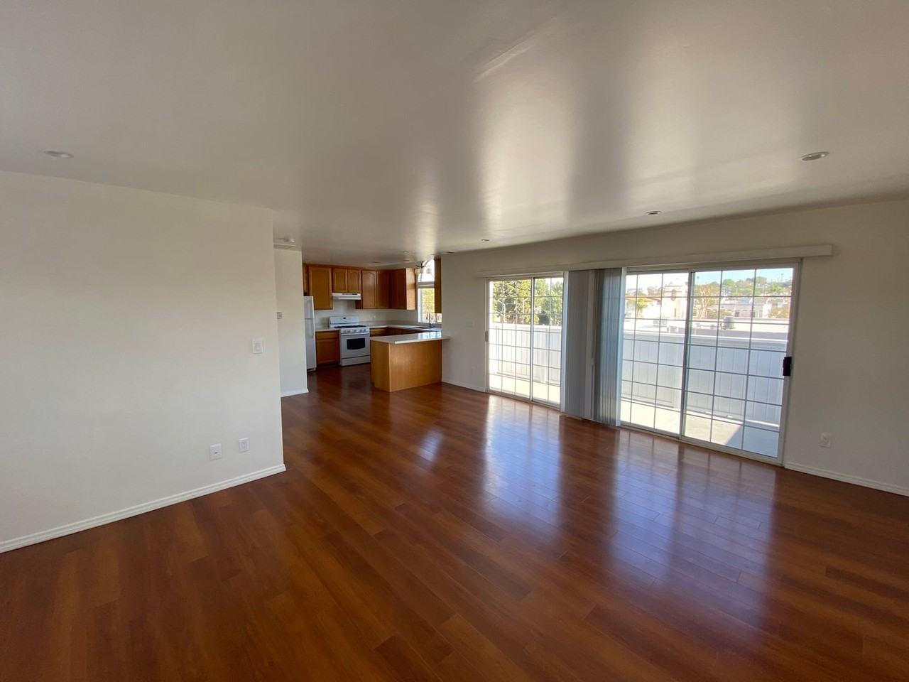 530 Richmond St - Photo 5 of 32