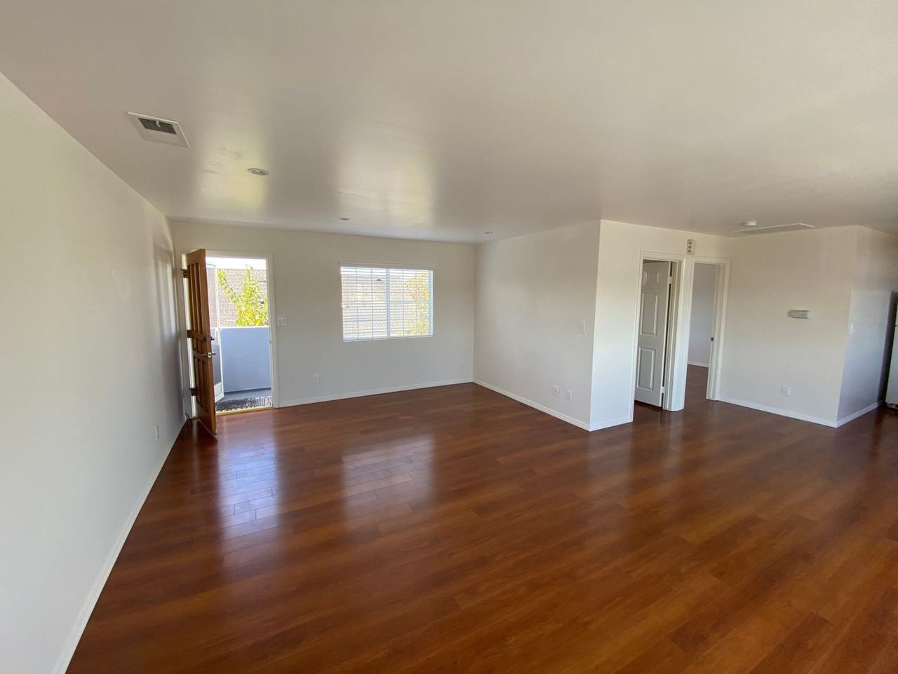 530 Richmond St - Photo 7 of 32