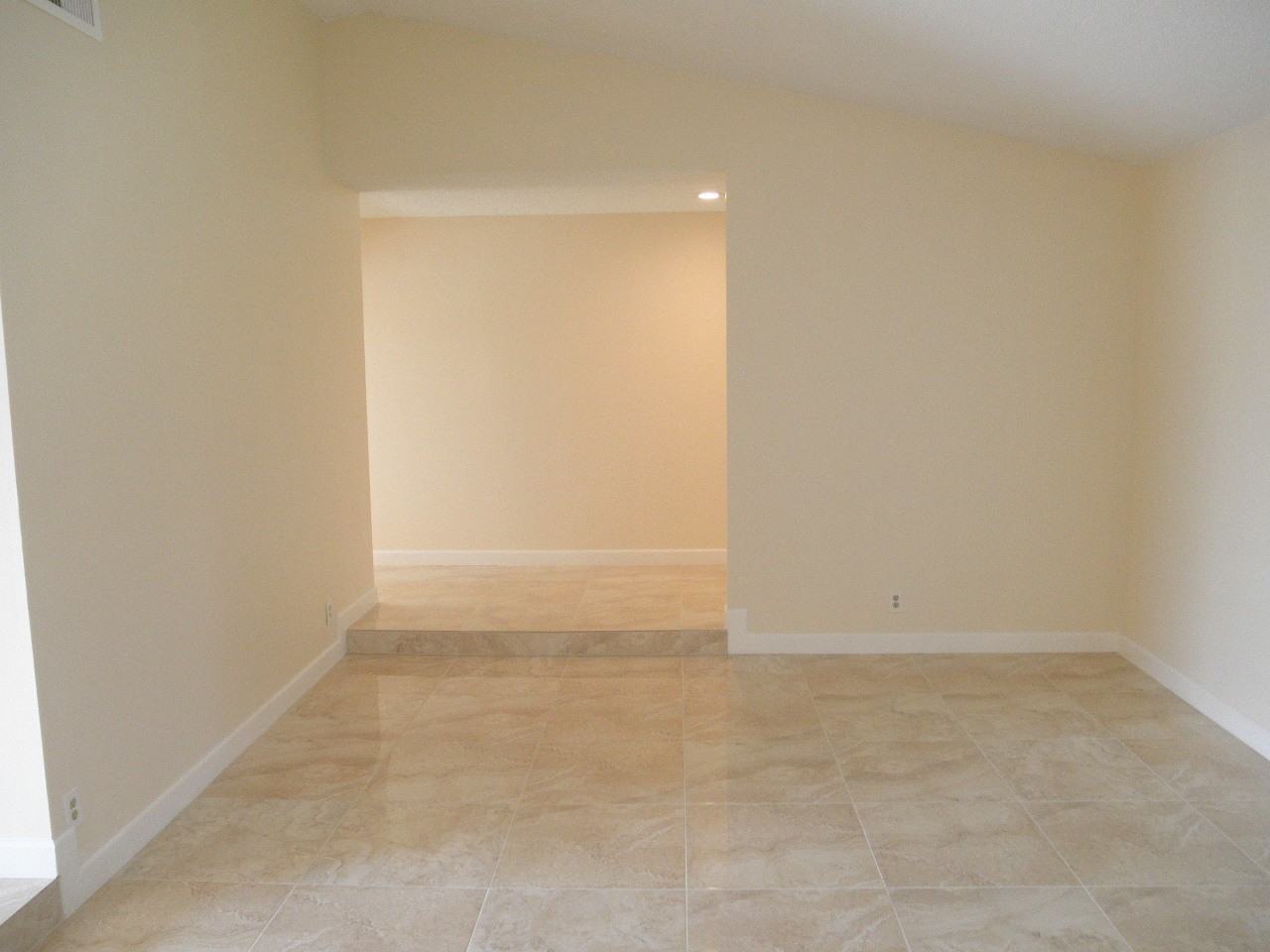 9525 Burlington Pl - Photo 5 of 22